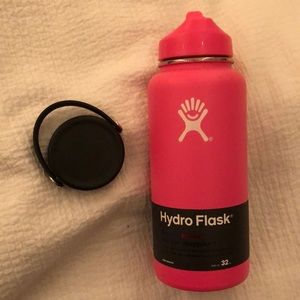 NEW Flamingo-colored 32oz Hydro Flask